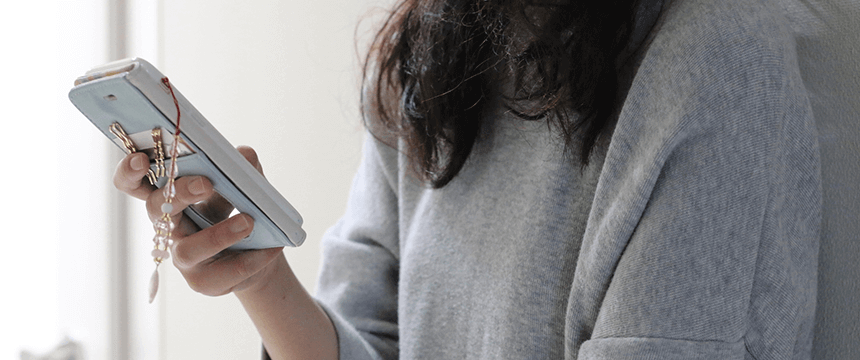 スマホと女性