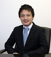 本社担当者 林 幸男