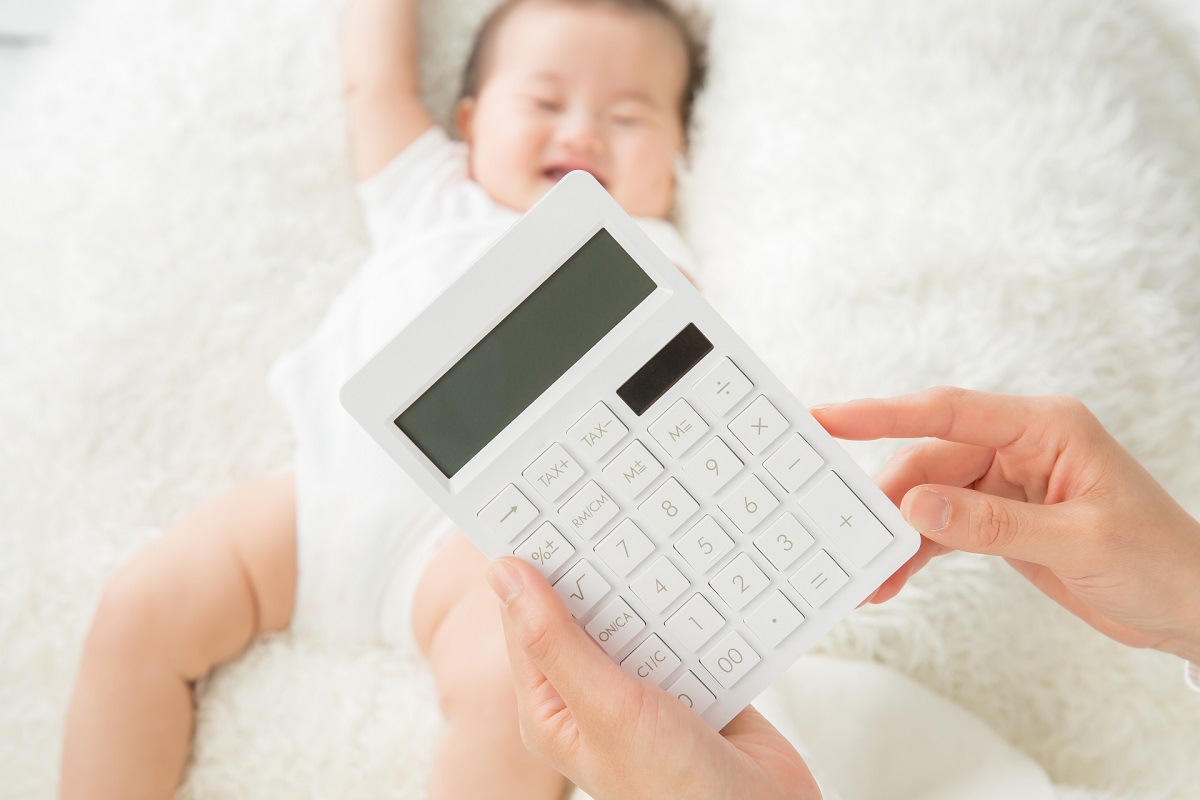 電卓　赤ちゃん　養育費