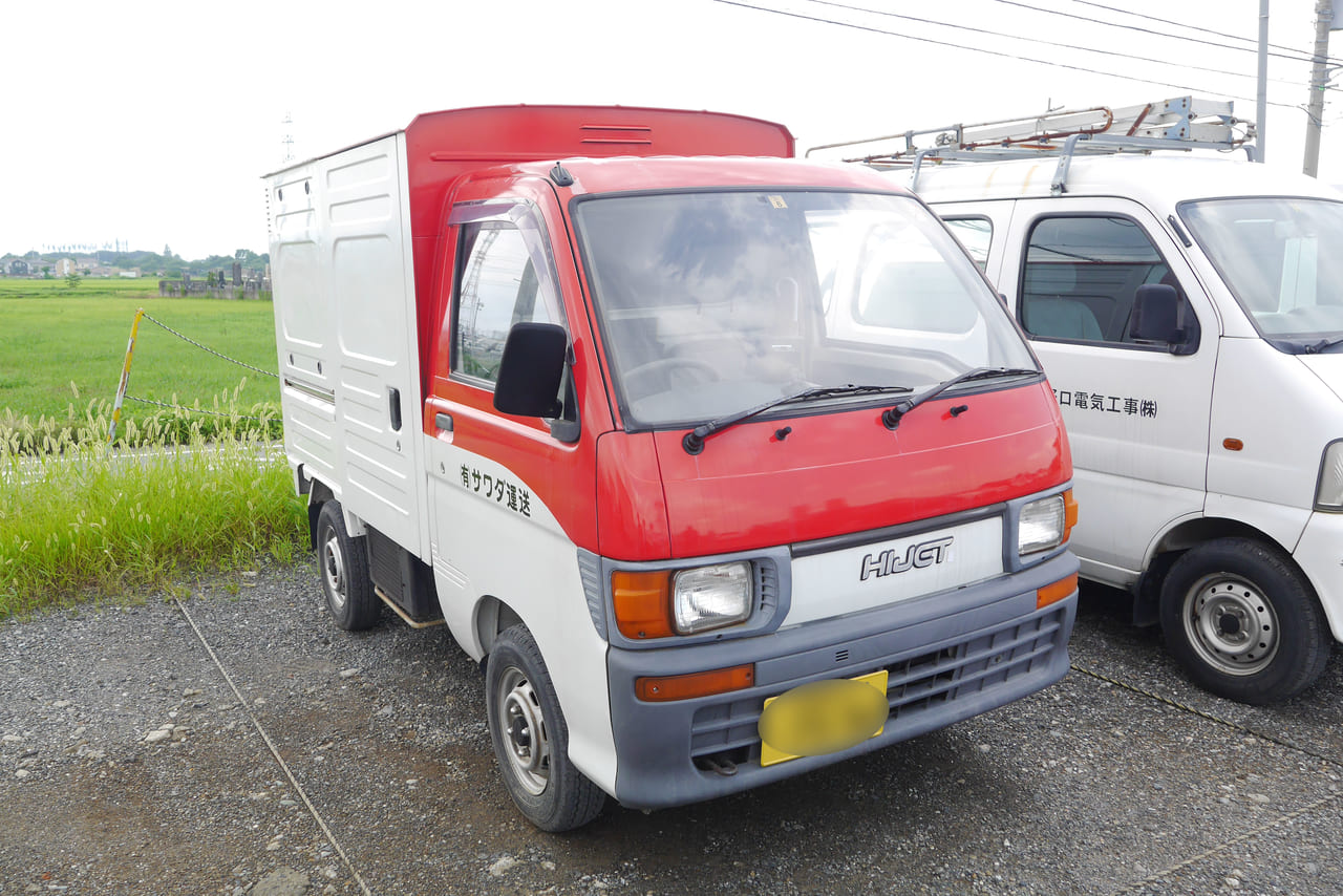 探偵　浮気調査　追跡車両　証拠撮影　変装